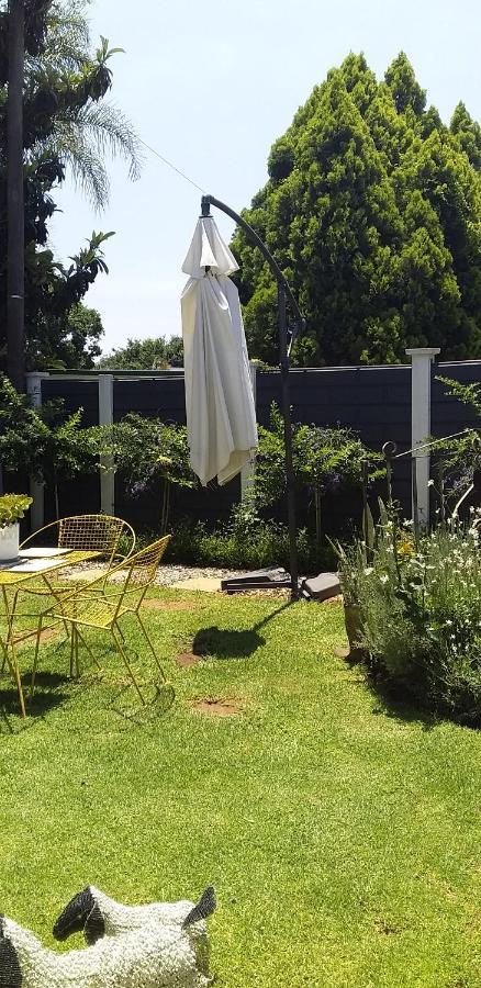 B&B 464 On 22Nd Ave Pretoria Bagian luar foto